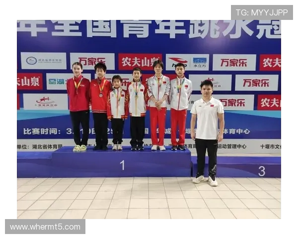 中国选手首次参赛海洋马拉松游泳赛便勇夺冠军创造历史 中国选手首次参赛海洋马拉松游泳赛便勇夺冠军创造历史