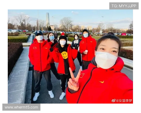 凯旋归来 中国大运女篮从法兰克福飞抵北京 邵婷等人亲自接机欢迎